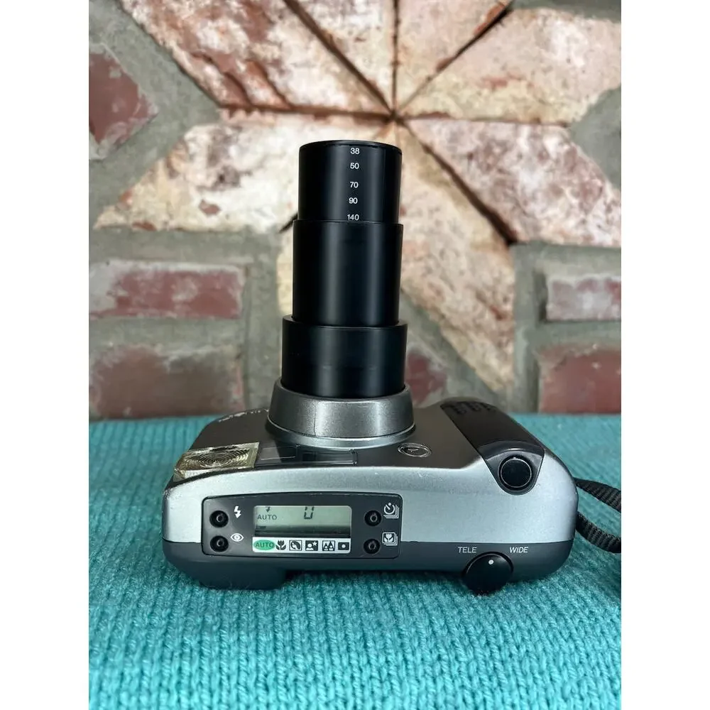 Minolta Freedom zoom 140 Panorama Date 35mm camera